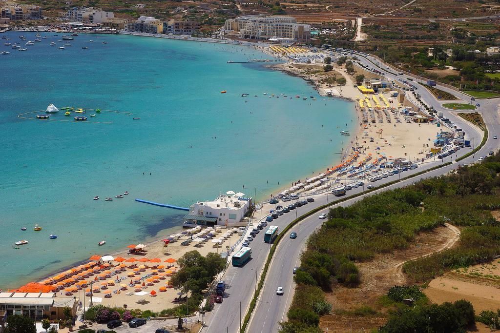 Seashells Apartments With Terrace, Just Off The Seafront In Bugibba - By Getawaysmalta Bahía de San Pablo Habitación foto